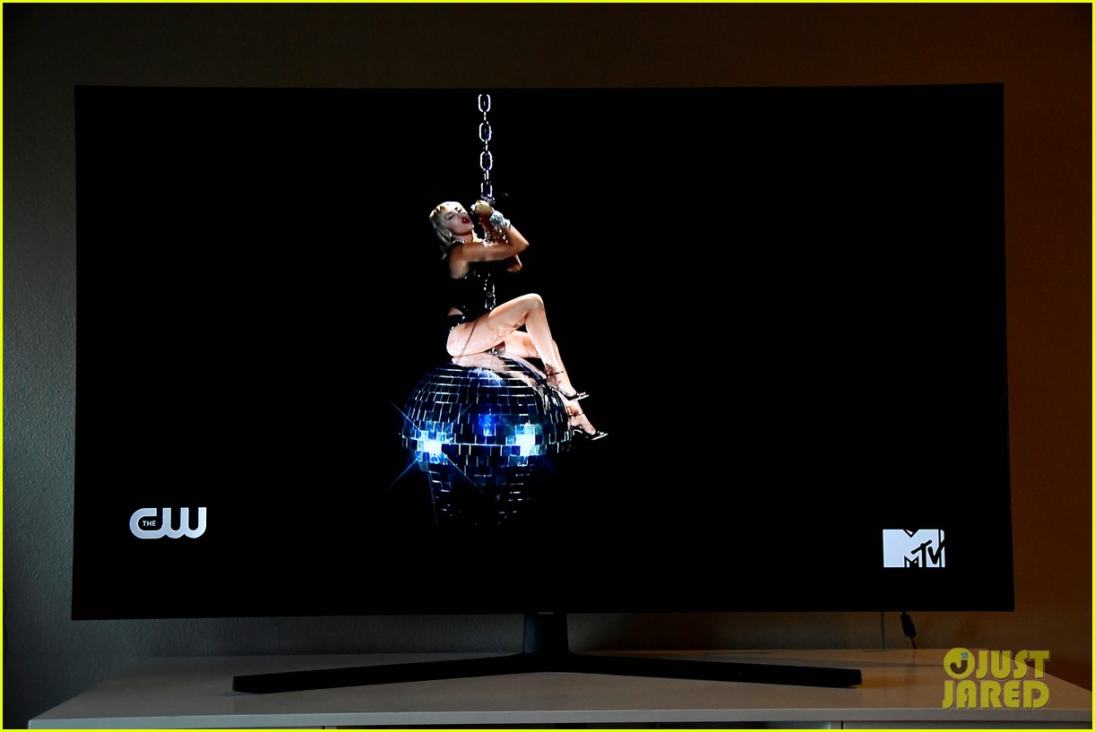 Miley Cyrus Does 'Wrecking Ball' Part 2 With 'Midnight Sky' Performance at VMAs
