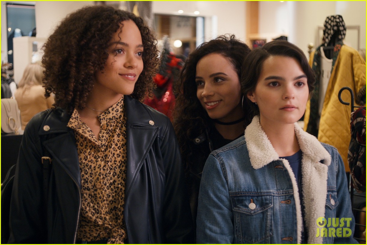 'Trinkets' Season 2 First Look Photos & Trailer Revealed!