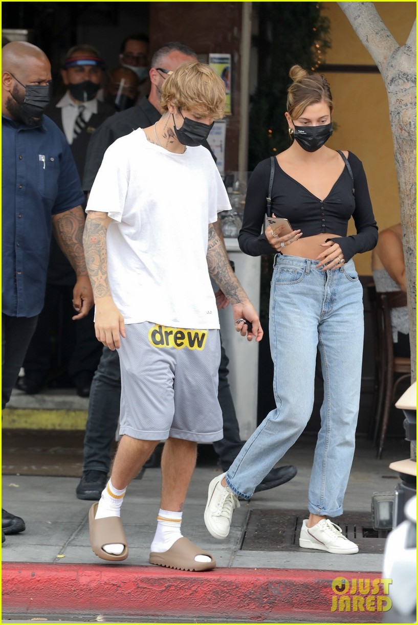 Justin Bieber Gets Lunch with Hailey After Debuting New Tattoo!