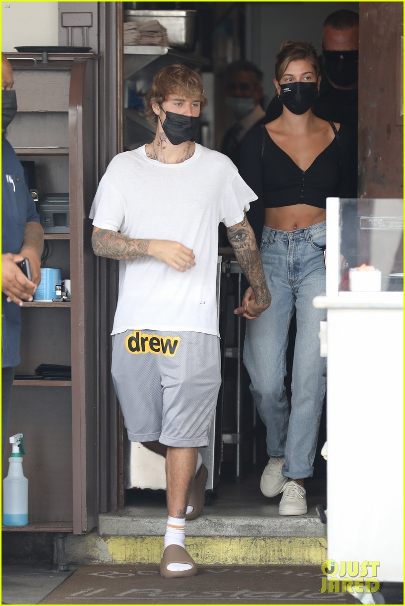 Justin Bieber Gets Lunch with Hailey After Debuting New Tattoo!