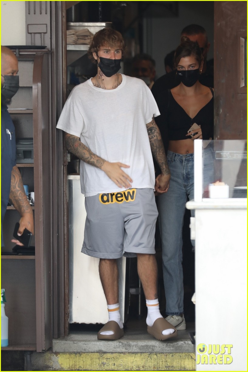 Justin Bieber Gets Lunch with Hailey After Debuting New Tattoo!