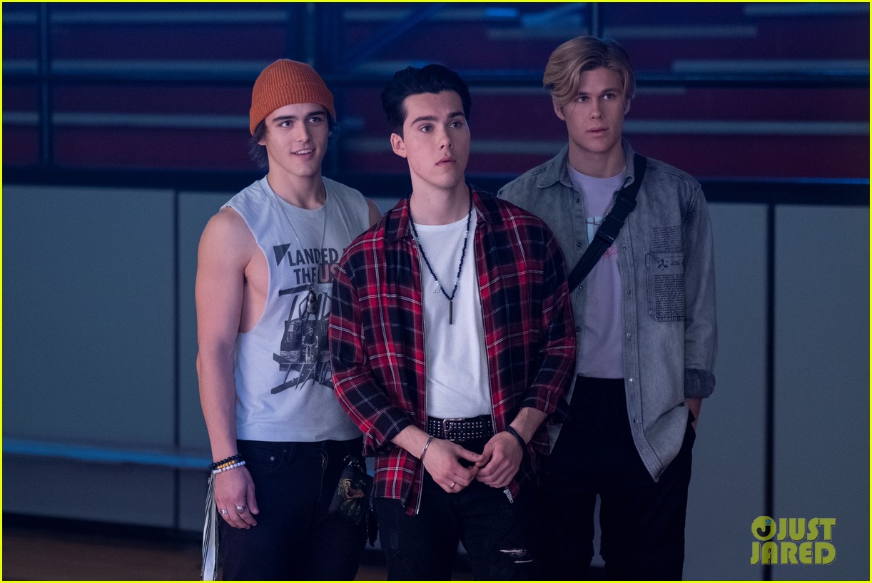 Learn More About 'Julie & The Phantoms' Star Charlie Gillespie With 10 Fun Facts!