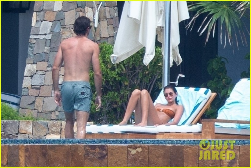 Jacob Elordi & Girlfriend Kaia Gerber Soak Up the Sun Together on Vacation