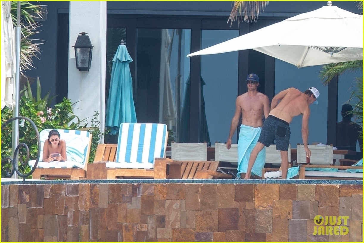 Jacob Elordi & Girlfriend Kaia Gerber Soak Up the Sun Together on Vacation
