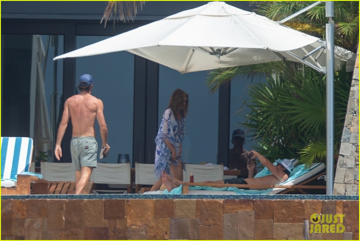Jacob Elordi & Girlfriend Kaia Gerber Soak Up the Sun Together on Vacation