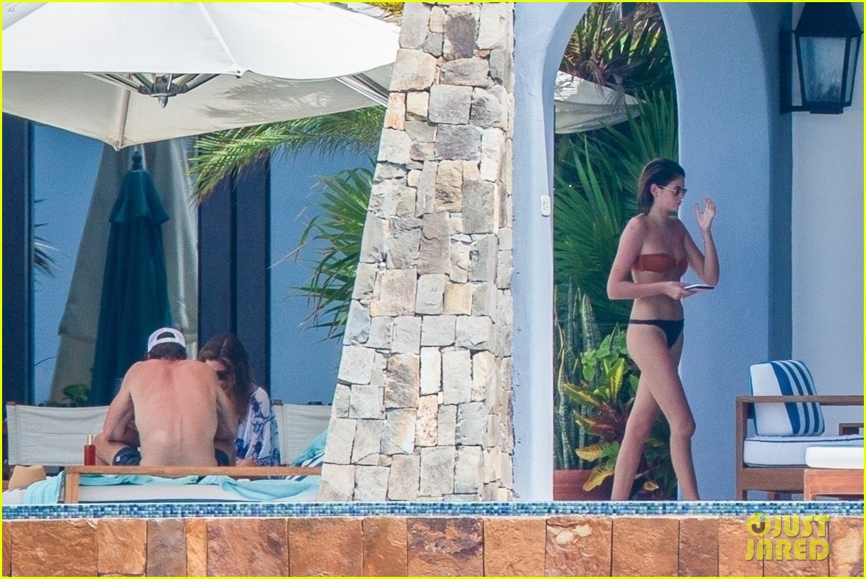 Jacob Elordi & Girlfriend Kaia Gerber Soak Up the Sun Together on Vacation