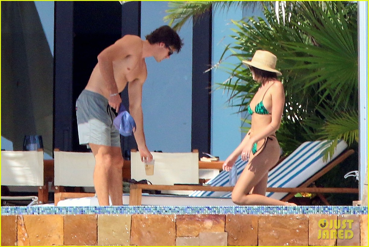 Kaia Gerber & Jacob Elordi Show Off Hot Bodies in Mexico - See Photos!