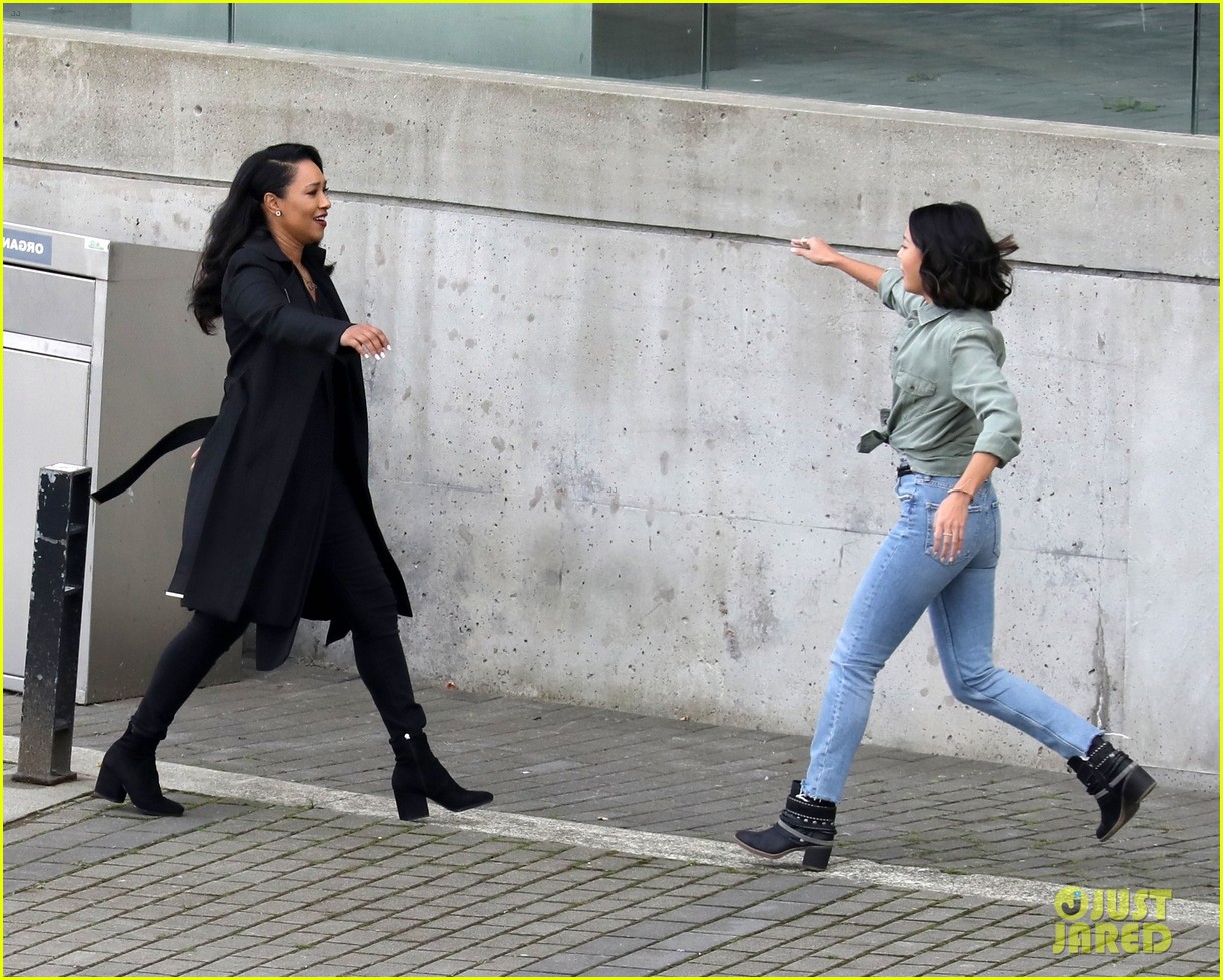 Candice Patton Back On 'The Flash' Set, Seen Filming With Victoria Park