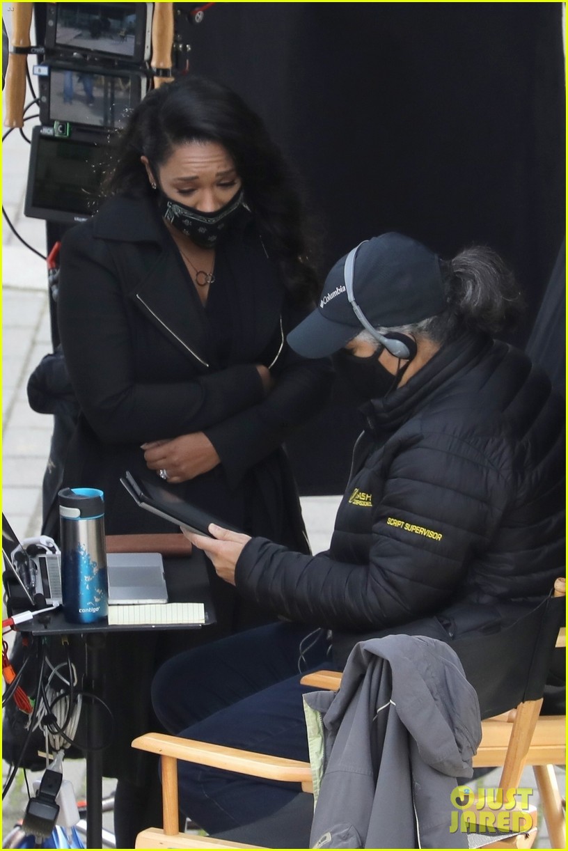 Candice Patton Back On 'The Flash' Set, Seen Filming With Victoria Park