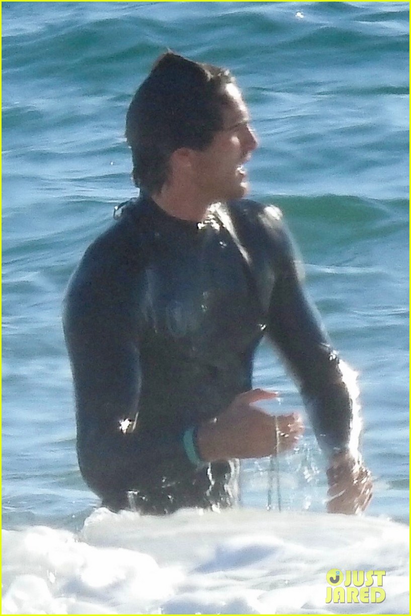 Jacob Elordi is Showing Off His Abs While at the Beach in Malibu!