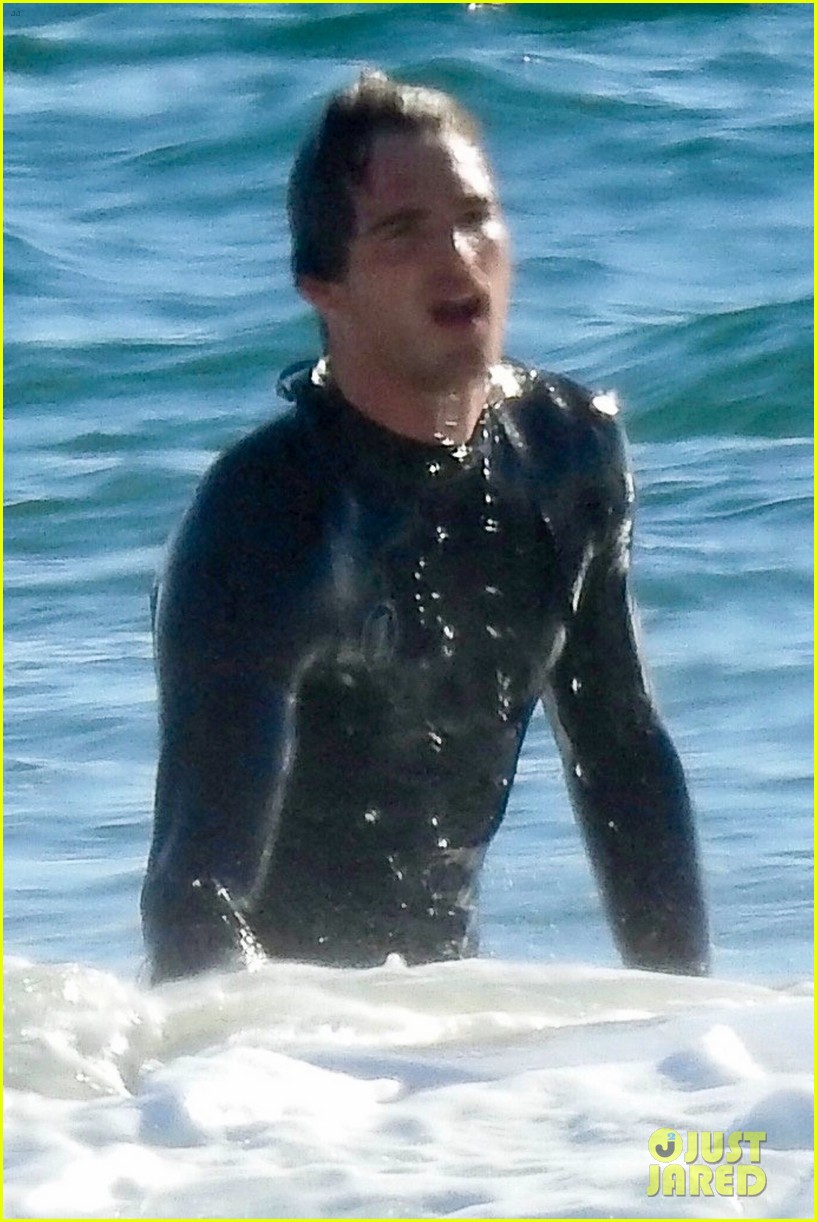 Jacob Elordi is Showing Off His Abs While at the Beach in Malibu!