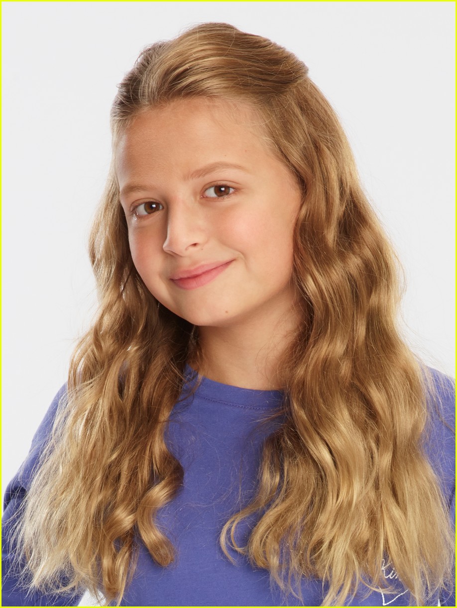 ABC Reveals First Look at Giselle Eisenberg In 'American Housewife' With New Poster!