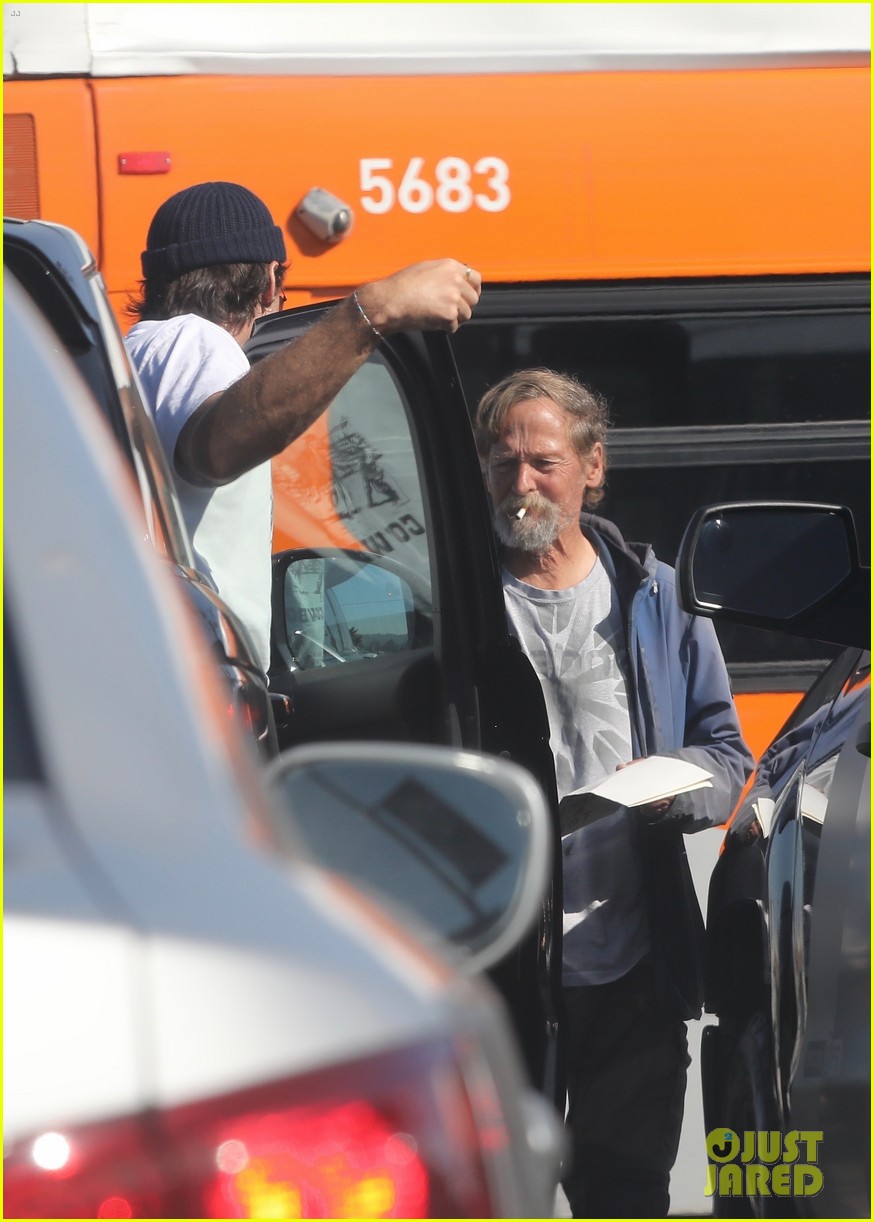 Kaia Gerber & Boyfriend Jacob Elordi Lounge on the Grass Together in Hollywood