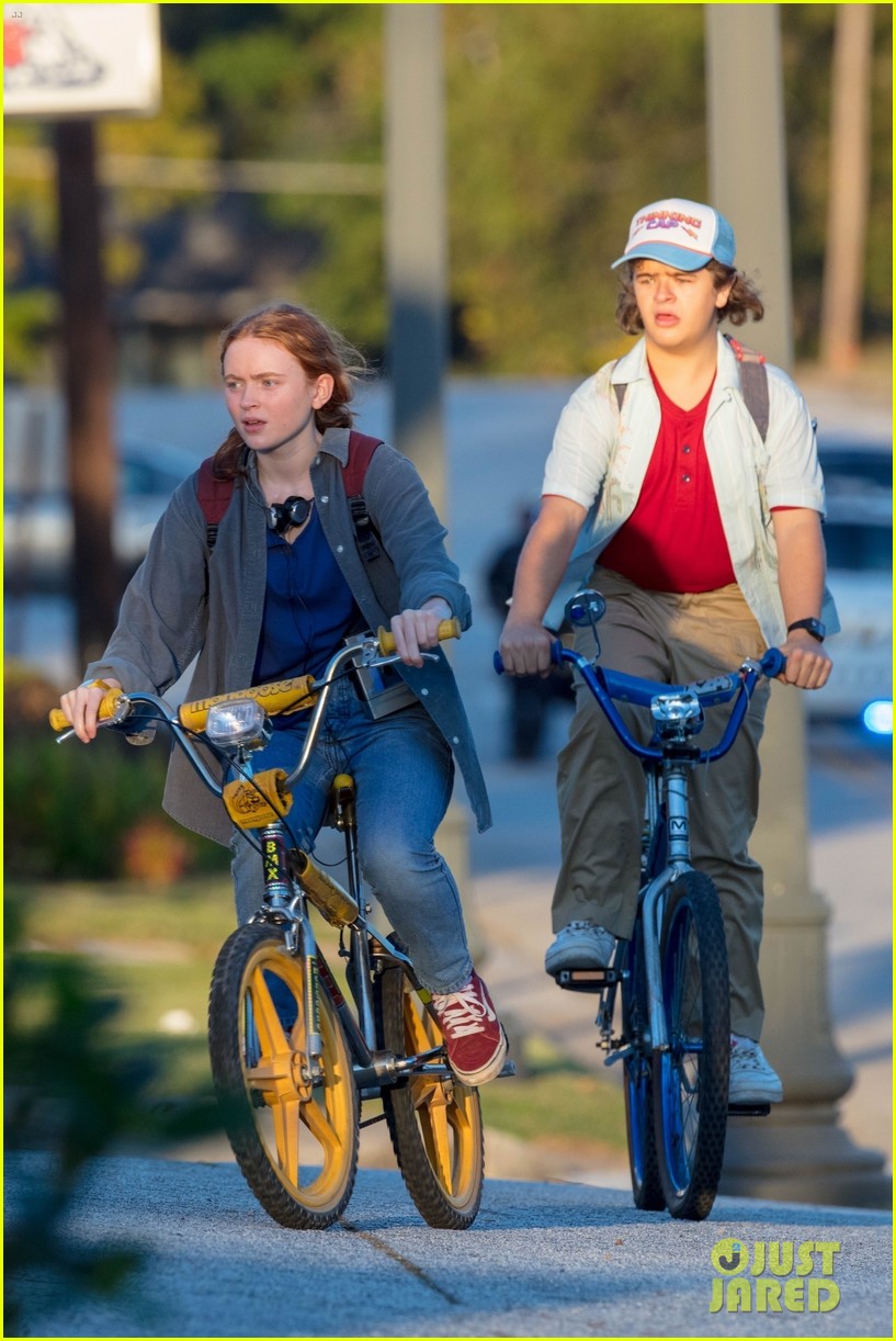 'Stranger Things' Cast Stay Masked Up In New On Set Photos!