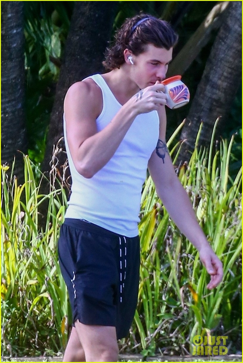 Shawn Mendes Is Back in Florida & Walking Around With His Coffee Mug Again!