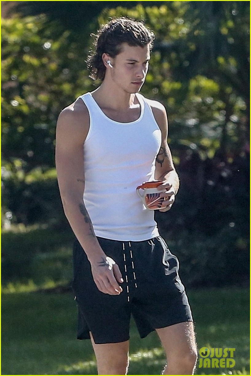 Shawn Mendes Is Back in Florida & Walking Around With His Coffee Mug Again!