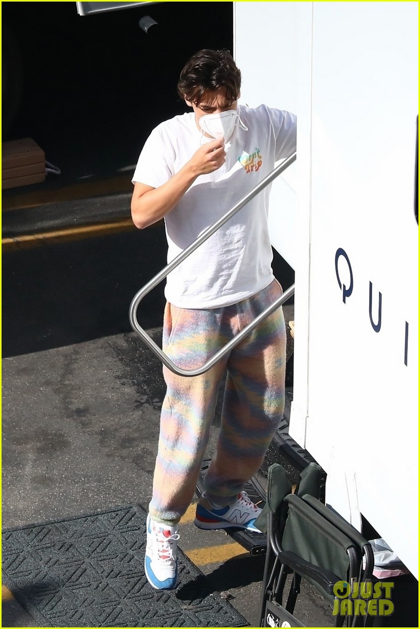 Harry Styles Wears a 'VOTE' Shirt on 'Don't Worry Darling' Set (Photos)
