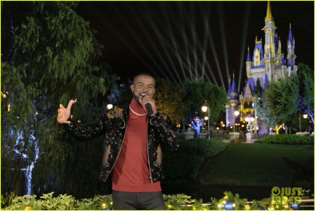 Julianne & Derek Hough Co-Hosting Disney's Magical Holiday Celebration!