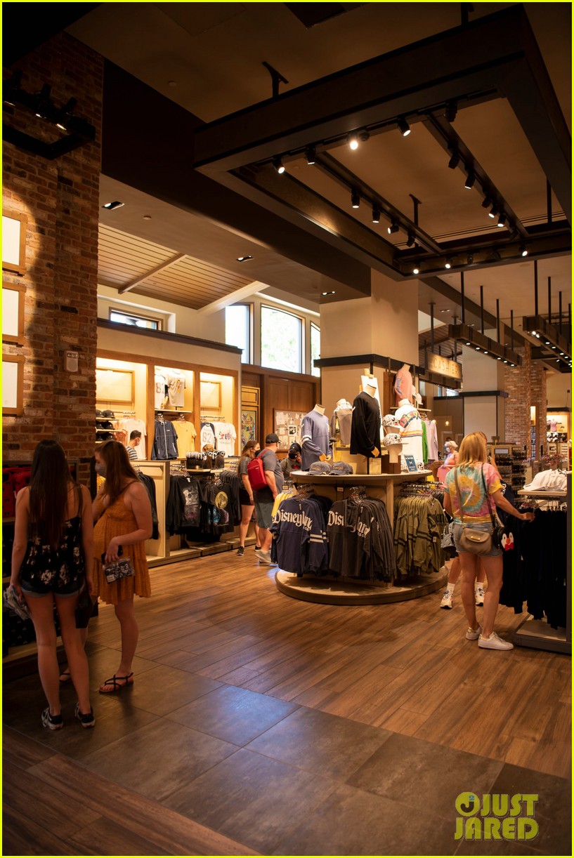 Anaheim's Downtown Disney District To Extend Opening to California Adventure's Buena Vista Street