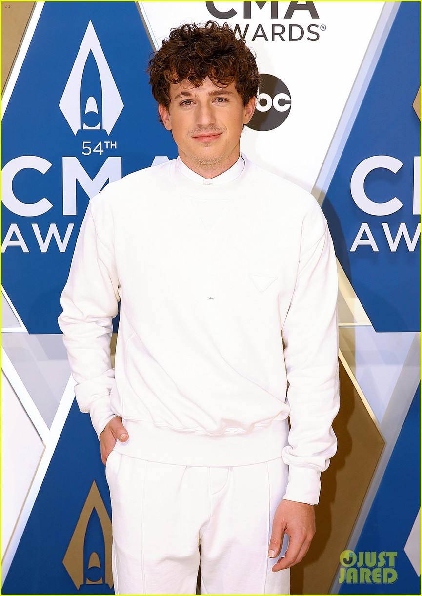 Gabby Barrett Cradles Baby Bump at CMAs 2020 With Hubby Cade Foehner