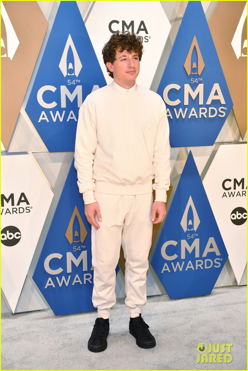 Gabby Barrett Cradles Baby Bump at CMAs 2020 With Hubby Cade Foehner