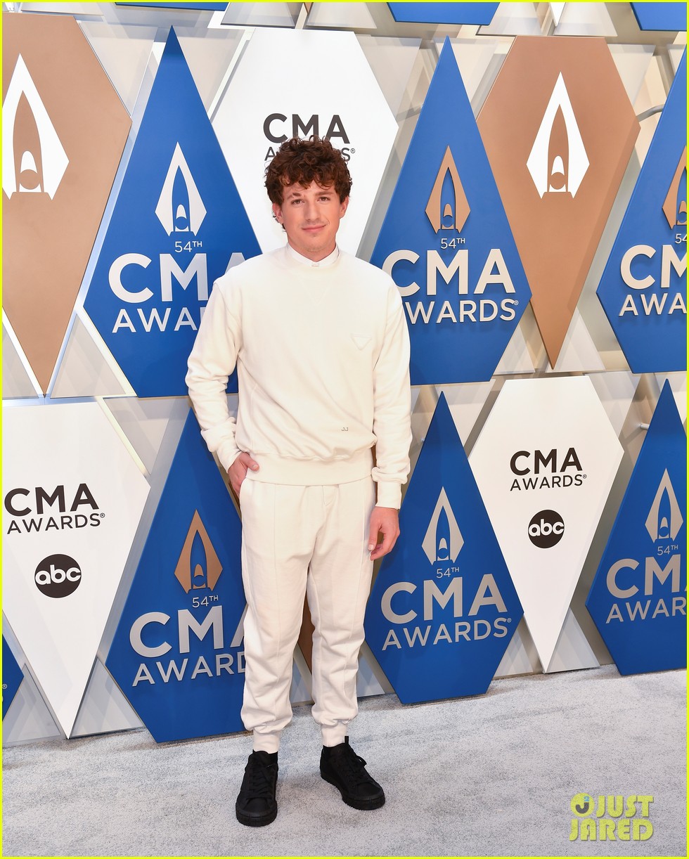 Gabby Barrett Cradles Baby Bump at CMAs 2020 With Hubby Cade Foehner