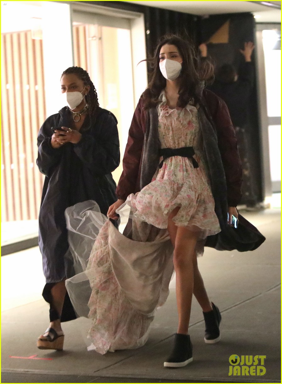 Jordan Alexander, Savannah Smith & Zion Moreno Film Night Scenes For 'Gossip Girl'