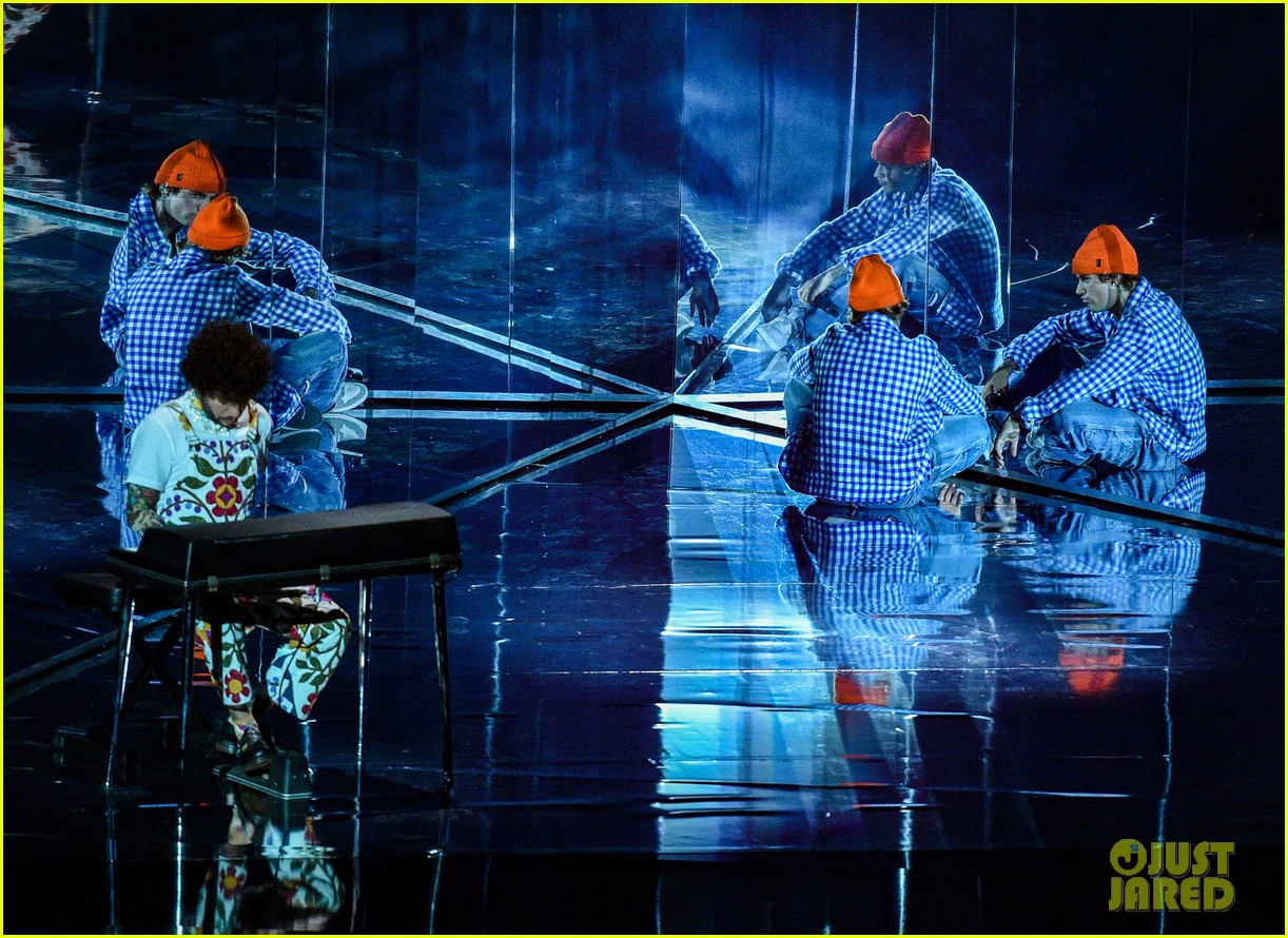 Shawn Mendes & Justin Bieber Perform New Song 'Monster' at American Music Awards 2020