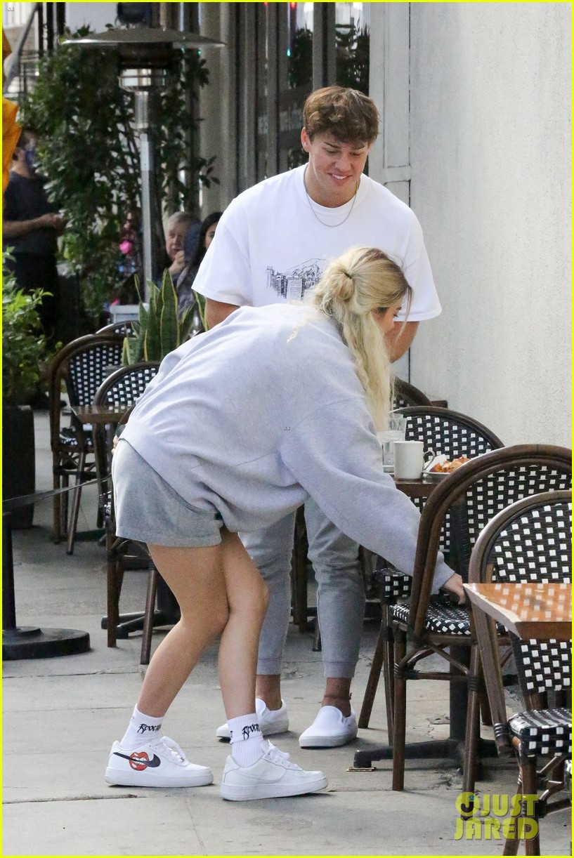Noah Beck Gives Dixie D'Amelio a Piggyback Ride After Breakfast Date