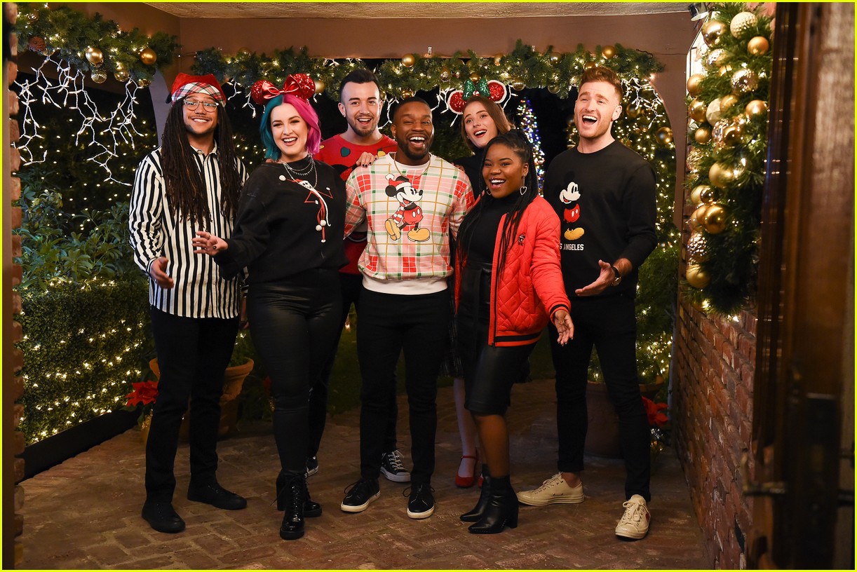 The Disney Holiday Singalong Airs Tonight - Full List of Songs & Performers!