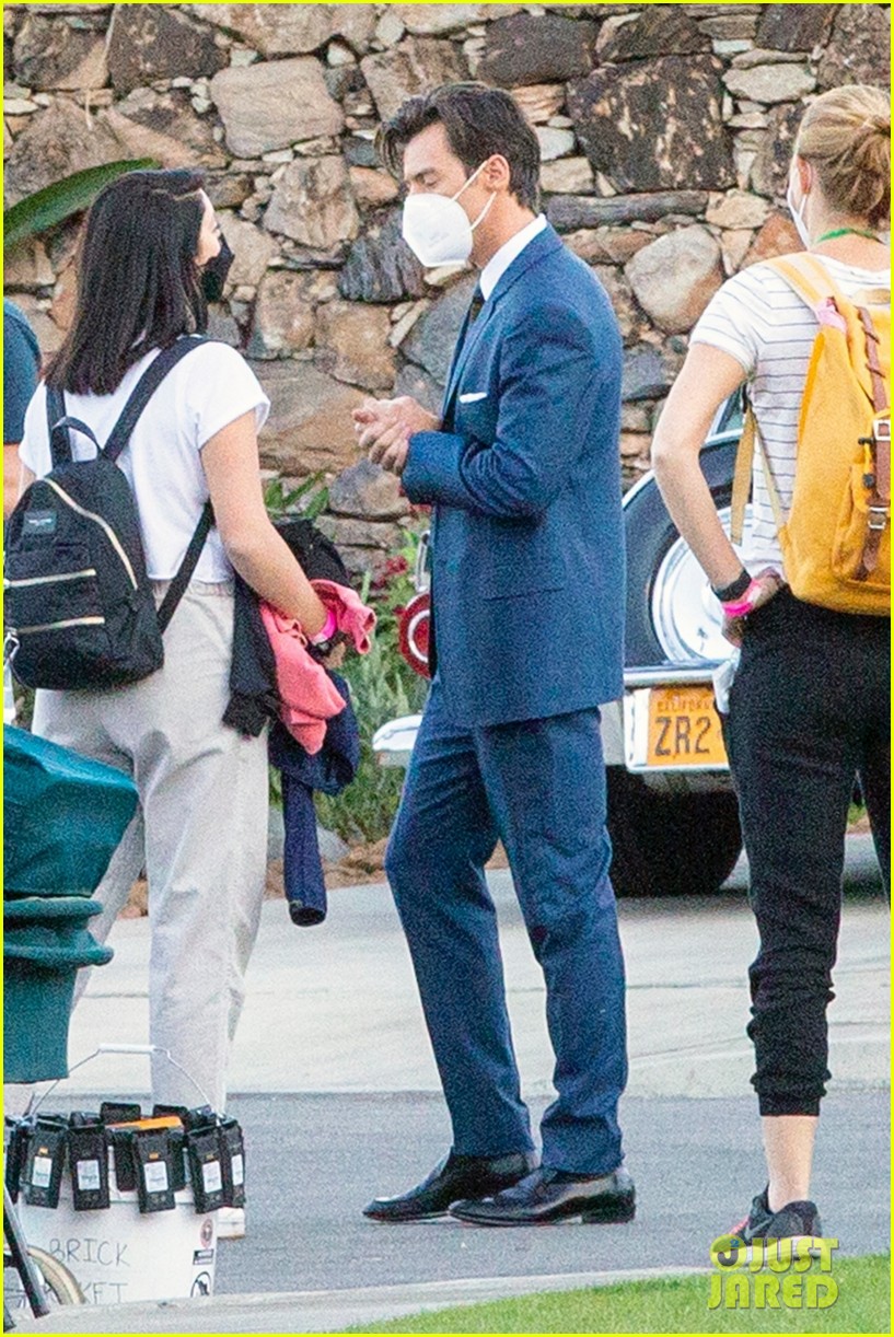 Harry Styles Looks Dapper In 2 Suits On 'Don't Worry Darling' Set in Palm Springs!