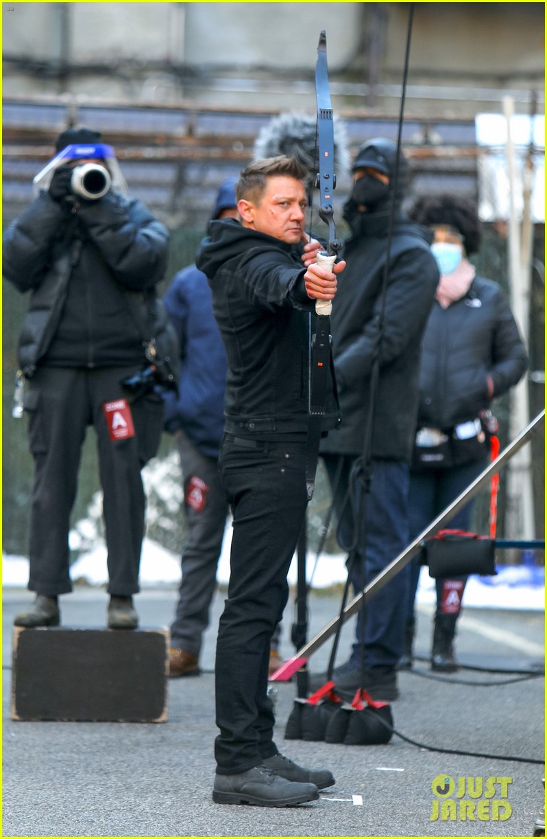 Hailee Steinfeld Looks Cool While Filming 'Hawkeye' TV Series
