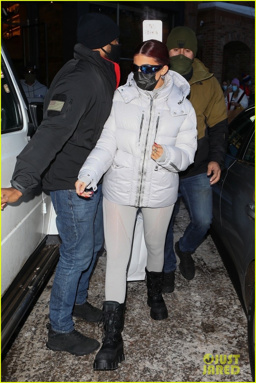 Kendall & Kylie Jenner Bundle Up While Shopping in Aspen