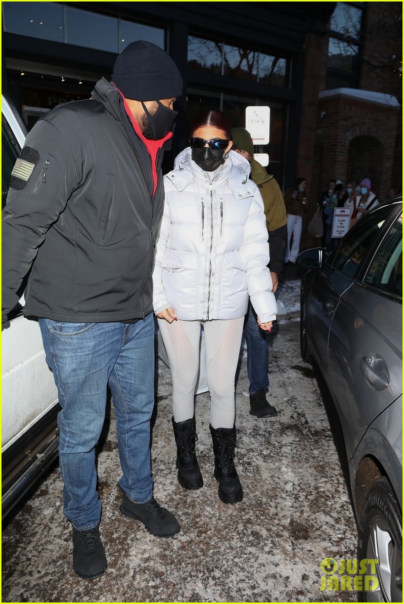 Kendall & Kylie Jenner Bundle Up While Shopping in Aspen