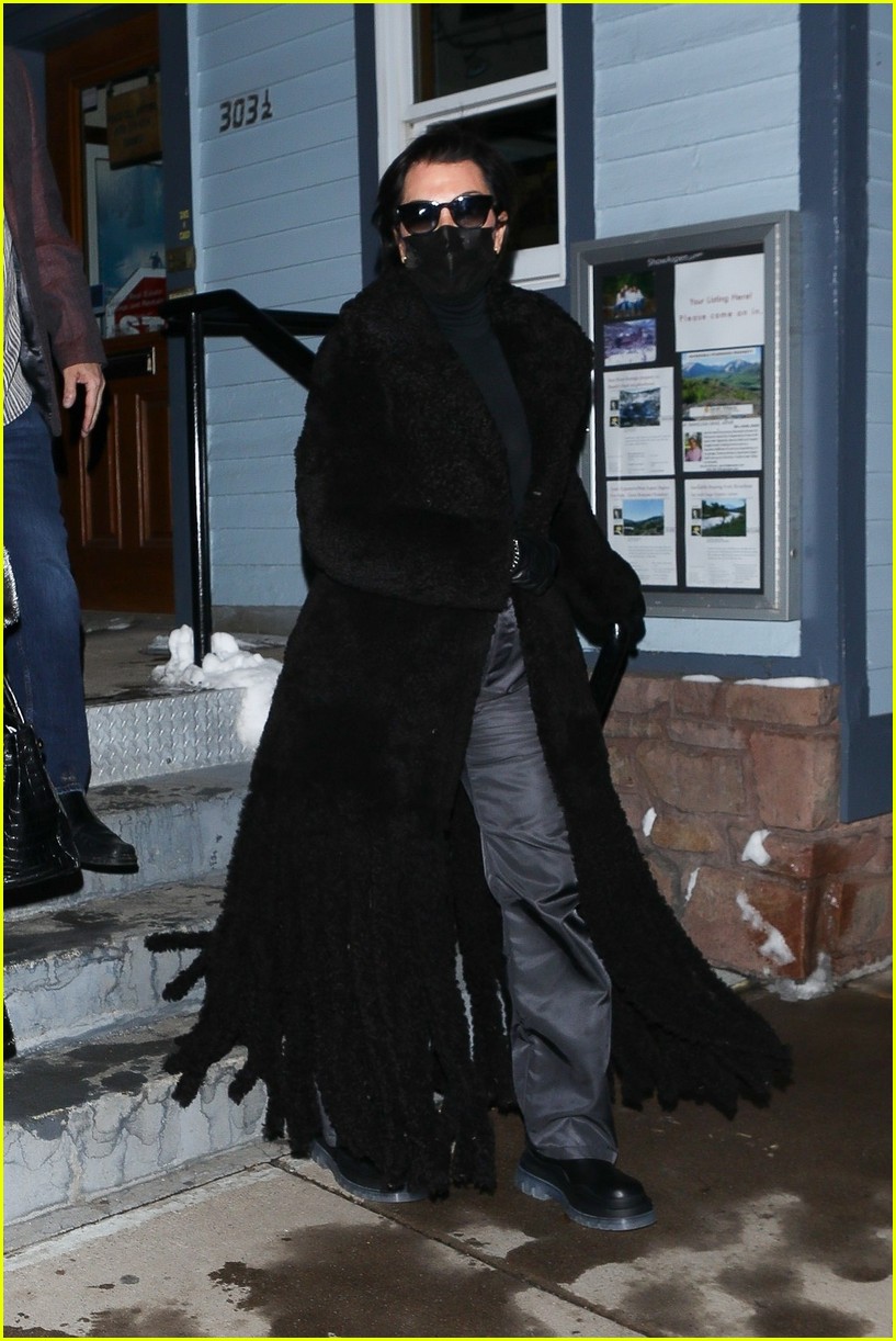 Kendall & Kylie Jenner Enjoy a Night on the Town in Aspen With Mom Kris Jenner!