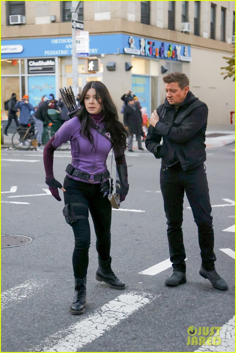 Hailee Steinfeld Turns Into Kate Bishop On 'Hawkeye' Set In NYC