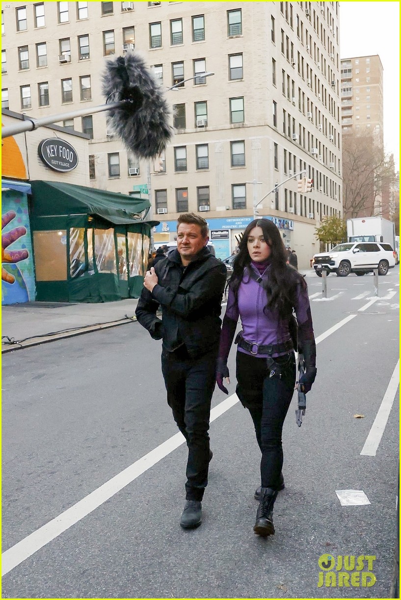 Hailee Steinfeld Turns Into Kate Bishop On 'Hawkeye' Set In NYC