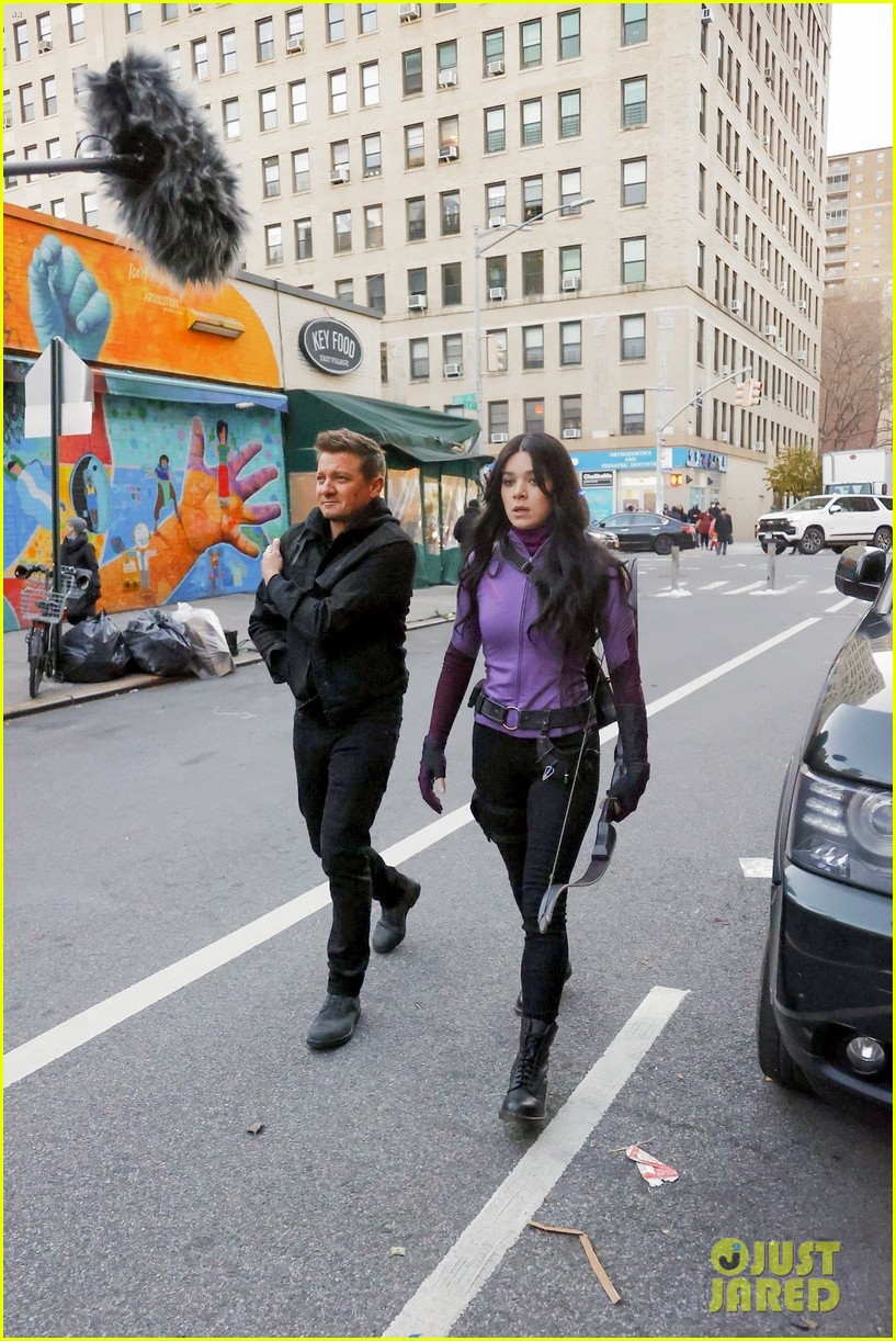 Hailee Steinfeld Turns Into Kate Bishop On 'Hawkeye' Set In NYC