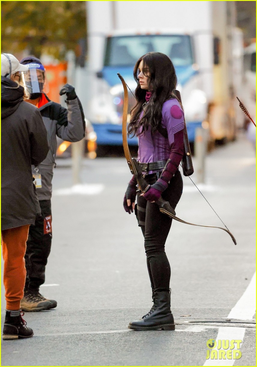 Hailee Steinfeld Turns Into Kate Bishop On 'Hawkeye' Set In NYC
