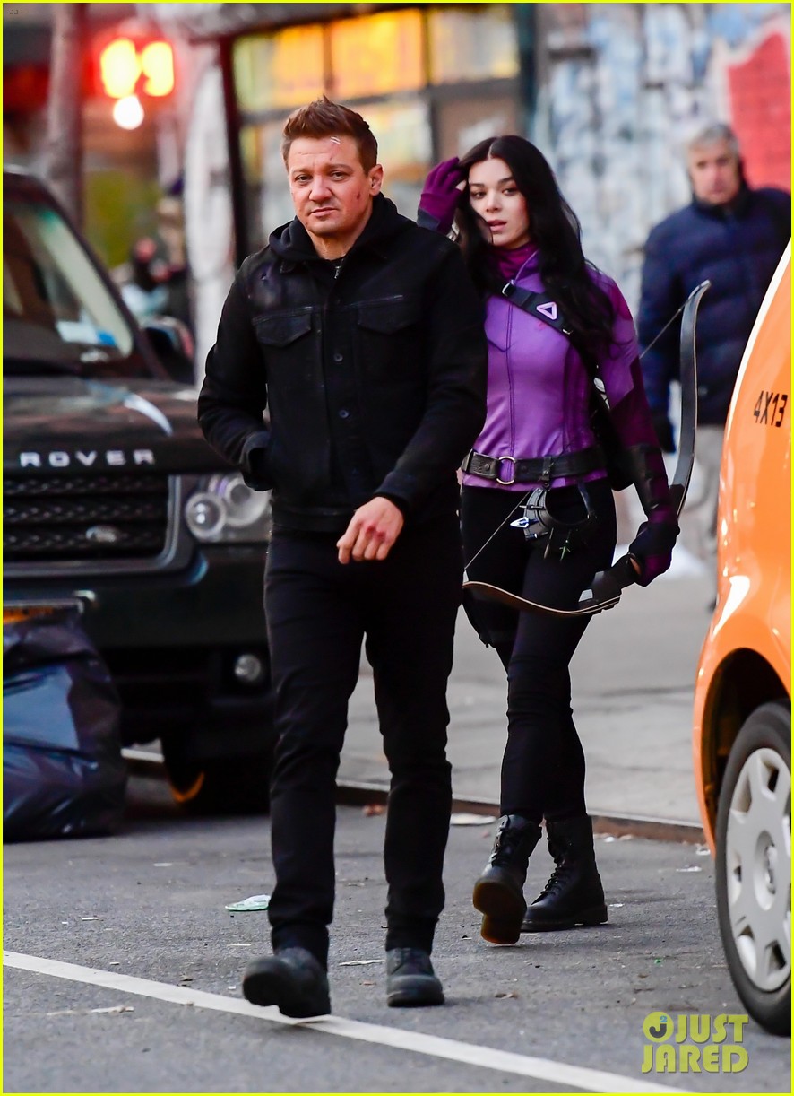 Hailee Steinfeld Turns Into Kate Bishop On 'Hawkeye' Set In NYC