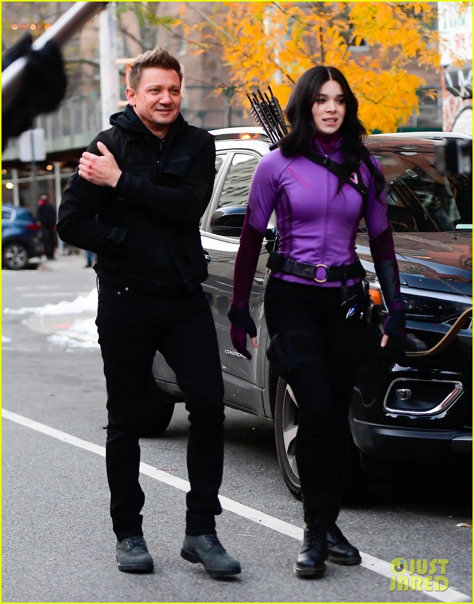 Hailee Steinfeld Turns Into Kate Bishop On 'Hawkeye' Set In NYC