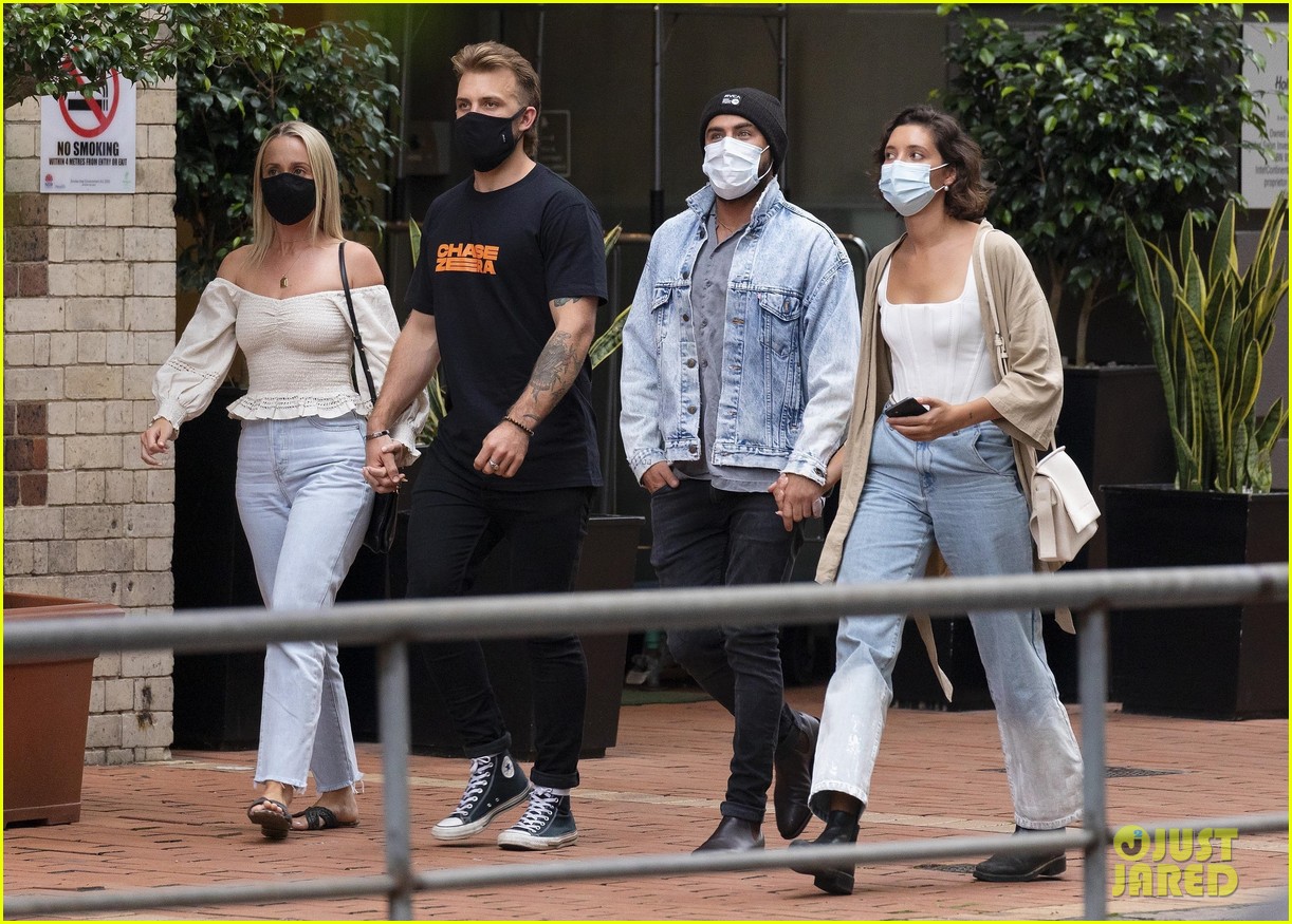 Zac Efron Is Still Going Strong with Girlfriend Vanessa Valladares - See New Photos!