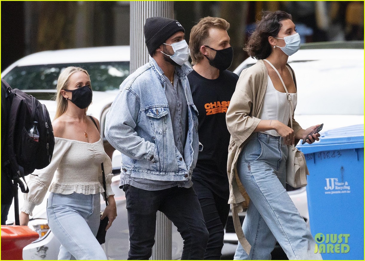 Zac Efron Is Still Going Strong with Girlfriend Vanessa Valladares - See New Photos!