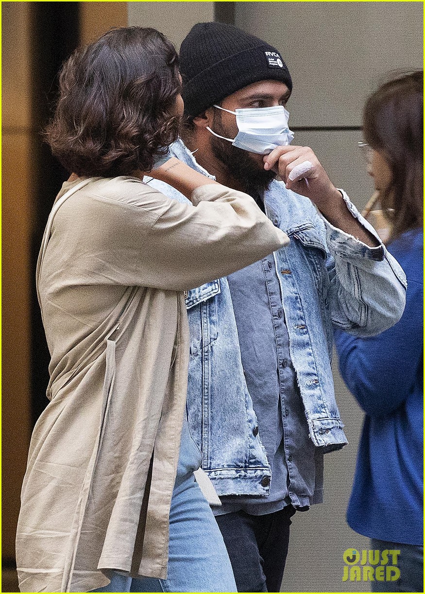 Zac Efron Is Still Going Strong with Girlfriend Vanessa Valladares - See New Photos!