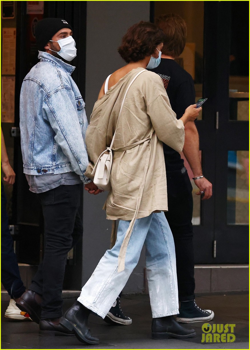 Zac Efron Is Still Going Strong with Girlfriend Vanessa Valladares - See New Photos!