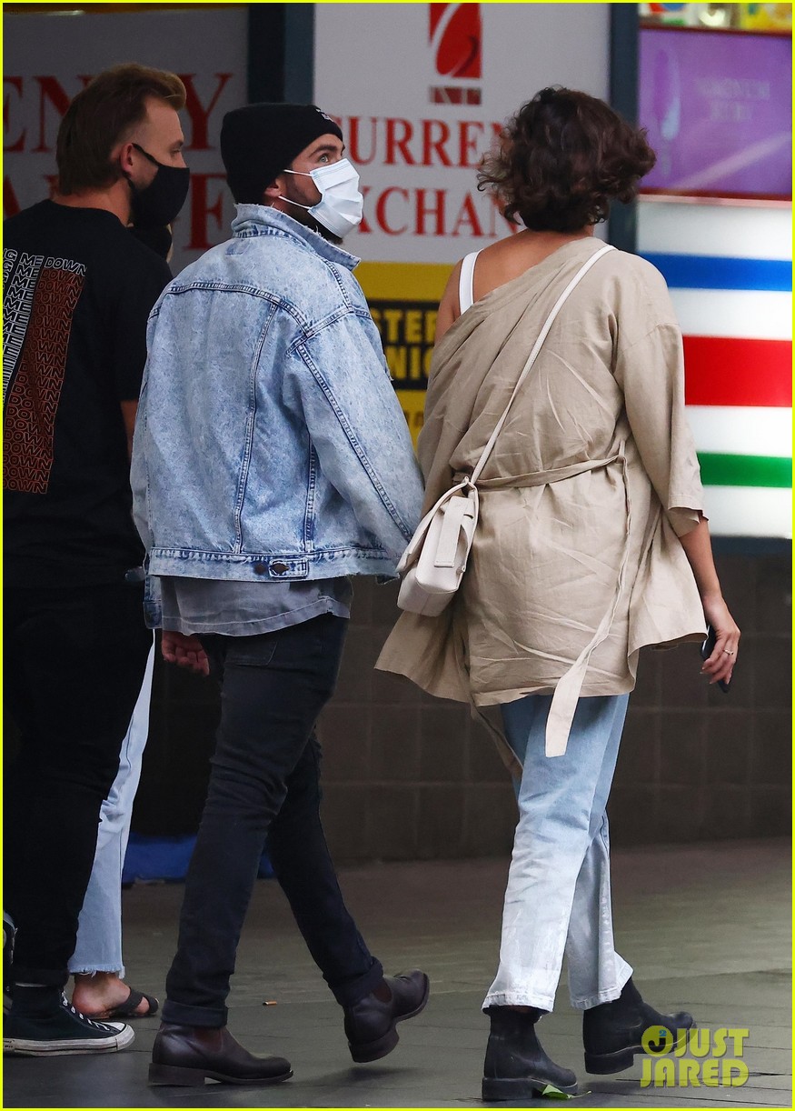 Zac Efron Is Still Going Strong with Girlfriend Vanessa Valladares - See New Photos!