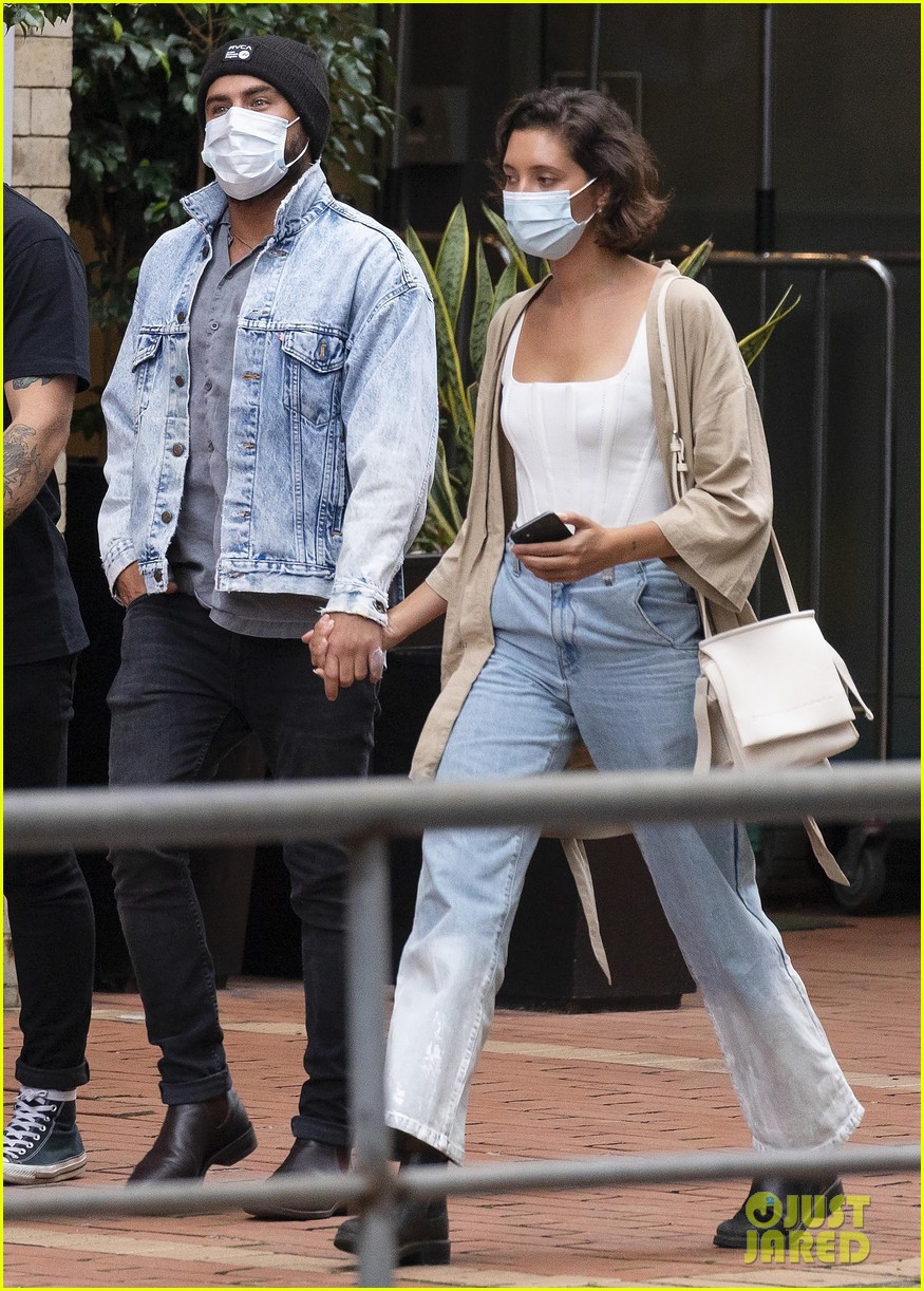 Zac Efron Is Still Going Strong with Girlfriend Vanessa Valladares - See New Photos!