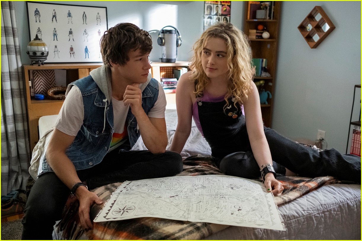 Kathryn Newton & Kyle Allen Get Stuck In a Time Loop In 'The Map of Tiny Perfect Things' Trailer