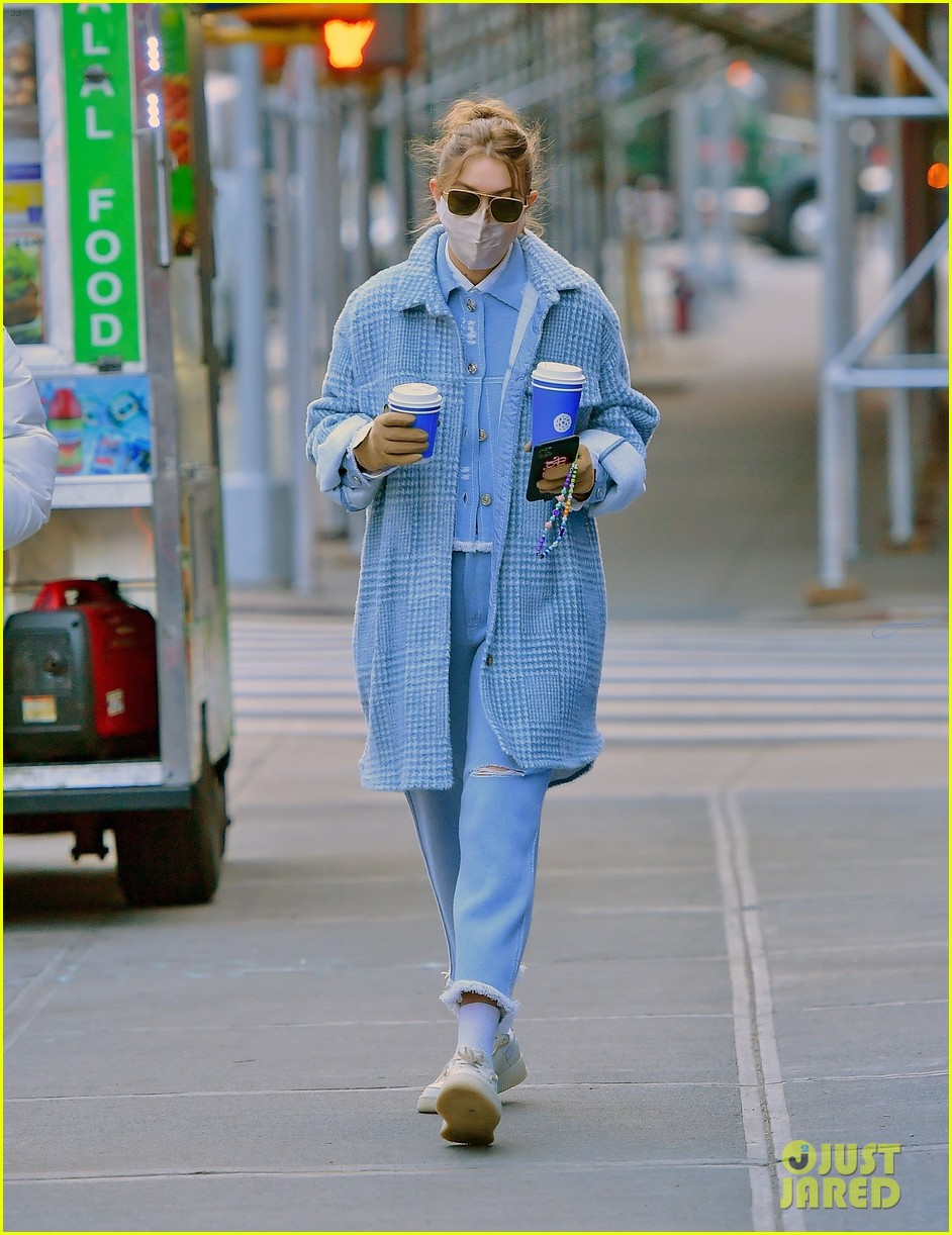 Gigi Hadid Picks Up Coffee to Go with Mom Yolanda in New York City