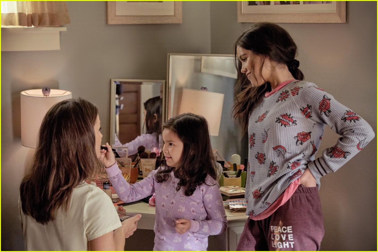 Jenna Ortega Stars In 'Yes Day' Trailer With Jennifer Garner, Edgar Ramirez & More